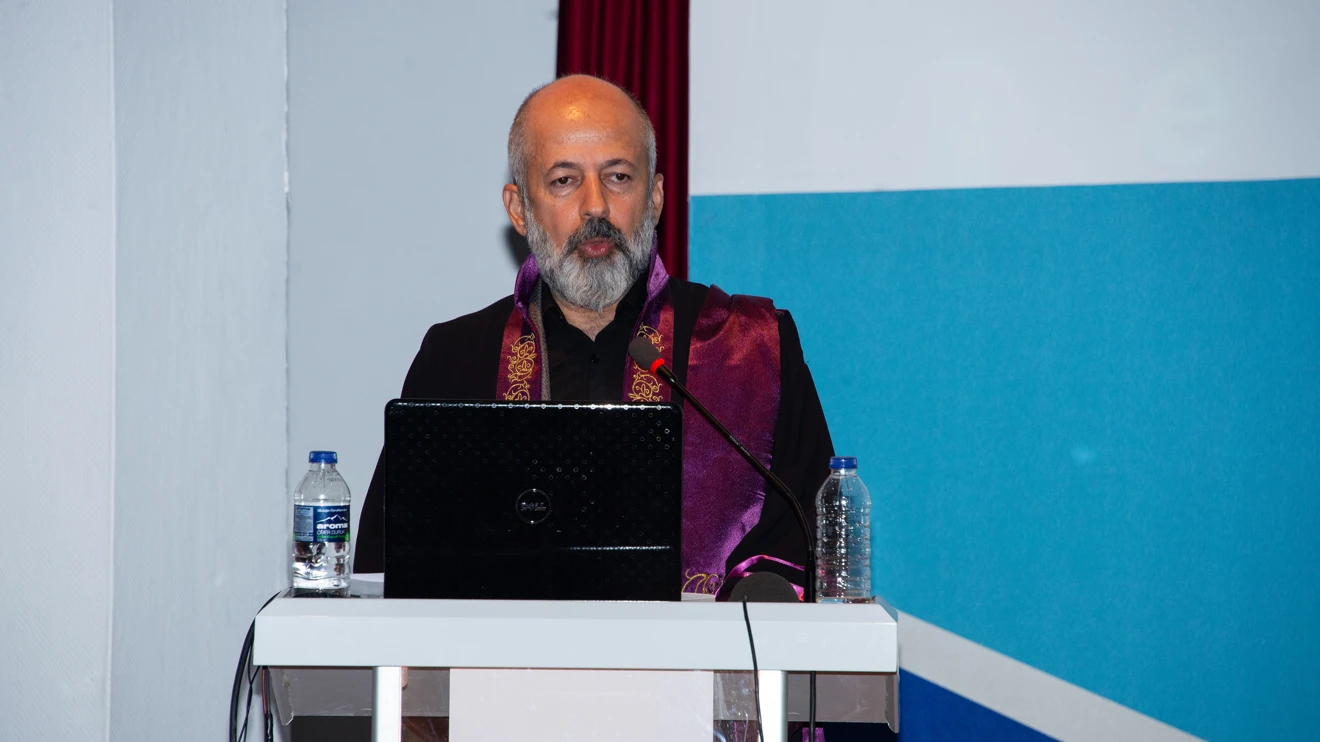Güzel Sanatlar Fakültesinden 148 öğrenci mezun oldu